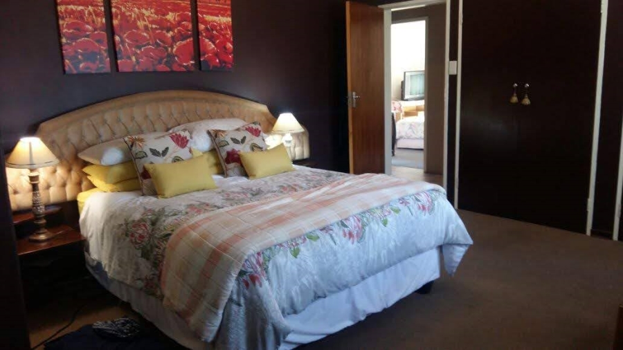 4 Bedroom Property for Sale in Protea Park North West
